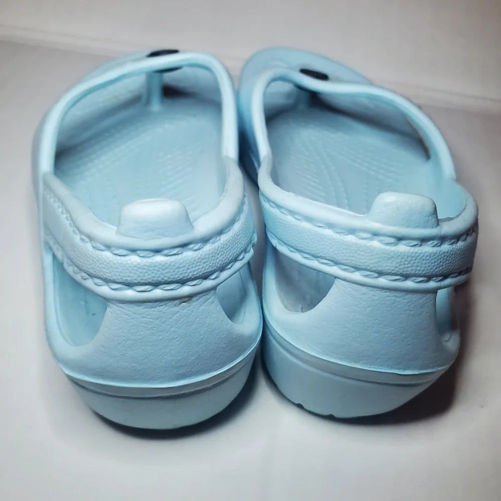 Crocs US C9 EUR 24/25 Sandals Light Blue